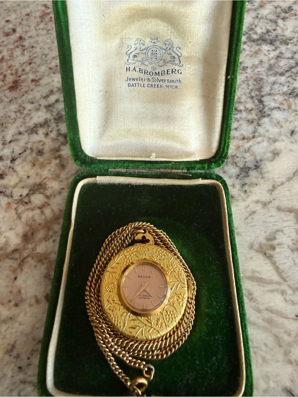 Reuge Gold Plated Floral Pocket Swiss Watch Pendant Necklace and musical box 🤗